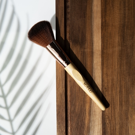 So Eco Blush Brush четка за лице с хипоалергенни влакна