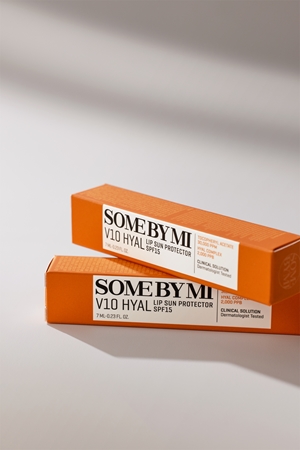 Some By Mi V10 Hyal Lip Protector ochranný balzám na rty SPF 15