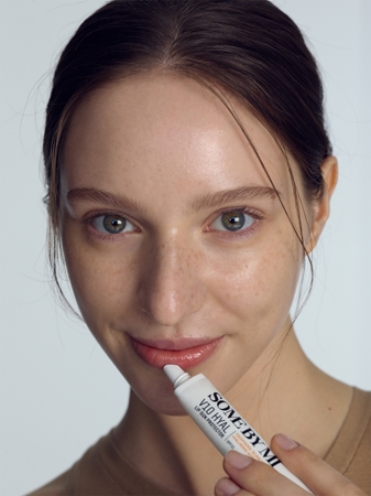 Some By Mi V10 Hyal Lip Protector ochranný balzám na rty SPF 15