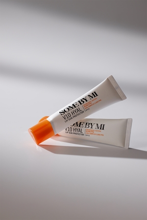 Some By Mi V10 Hyal Lip Protector ochranný balzám na rty SPF 15