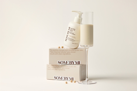 Some By Mi Lacto Soy Mild Bubble Peeling Cleanser Zachte Reinigingspeeling voor Gevoelige Huid