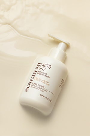Some By Mi Lacto Soy Mild Bubble Peeling Cleanser Zachte Reinigingspeeling voor Gevoelige Huid