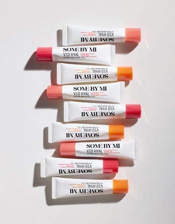 Some By Mi V10 Hyal Lip Protector ochranný balzám na rty SPF 15