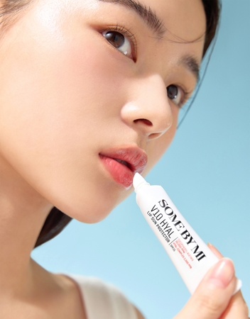 Some By Mi V10 Hyal Lip Protector bálsamo protector labial SPF 15