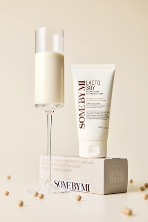 Some By Mi Lacto Soy Enzyme Deep Cleansing Foam mousse nettoyante en profondeur avec effets apaisants