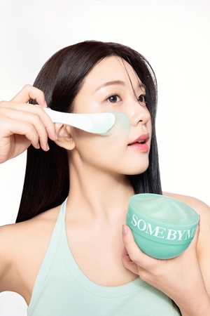 Some By Mi PDRN Spirulina Soothing Sherbet Mask Soothing Face Mask with cooling effect