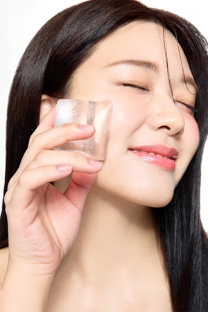 Some By Mi PDRN Spirulina Soothing Sherbet Mask Soothing Face Mask with cooling effect