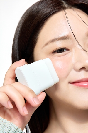 Some By Mi PDRN Spirulina Poreless Primer Light Cream Base to minimise pores