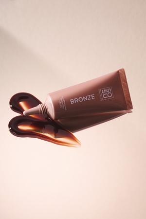 SOSU Cosmetics Bronze Drops tekutý bronzer (rozjasňující)