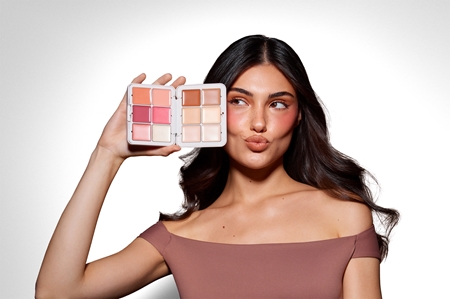 SOSU Cosmetics Complete Canvas Complexion Palette мультифункціональна палетка для обличчя