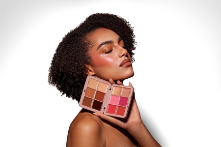 SOSU Cosmetics Complete Canvas Complexion Palette multifunkcionalna paleta za lice