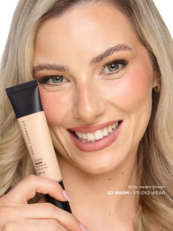 SOSU Cosmetics Studio Wear fond de teint couvrant SPF 50
