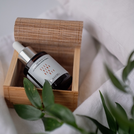 Souletto Lily Blossom & Asian Pomelo Calming Facial Oil Närande ansiktsolja Närande för natten