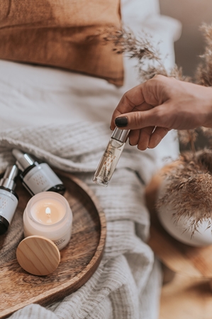 Souletto Lily Blossom & Asian Pomelo Relax Roller roll-on s pomirjajočim učinkom