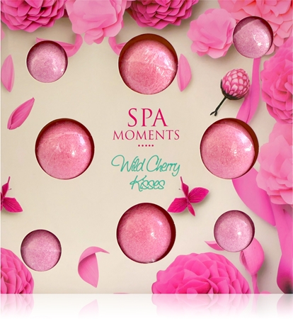 Spa Moments Wild Cherry Kisses šumivé koule do koupele