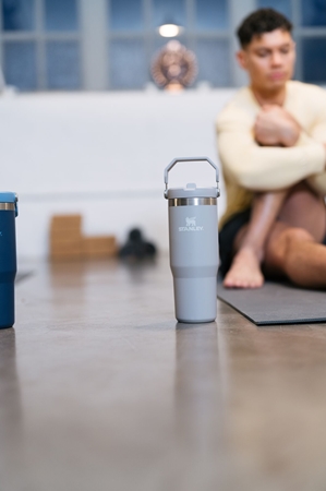 Stanley IceFlow™ Flip Straw Tumbler vandflaske i rustfrit stål