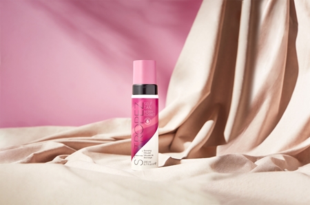 St.Tropez Self Tan Mousse Berry Sorbet samoopalovací pěna