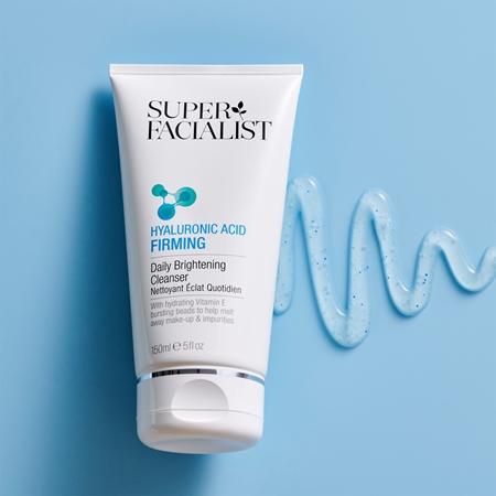 Super Facialist Hyaluronic Acid Firming rozjasňující čisticí gel