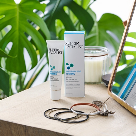 Super Facialist Hyaluronic Acid Firming spevňujúce pleťové sérum