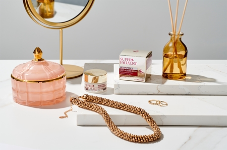 Super Facialist Hexapeptide 9 Anti-Ageing glotninamasis paakių kremas priemonė nuo raukšlių akių srityje