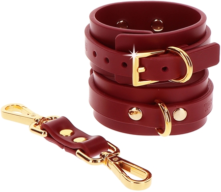 Taboom Bondage in Luxury pouta na nohy