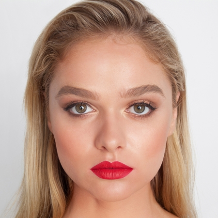 theBalm Meet Matt(e) Hughes Long Lasting Liquid Lipstick dlhotrvajúci tekutý rúž