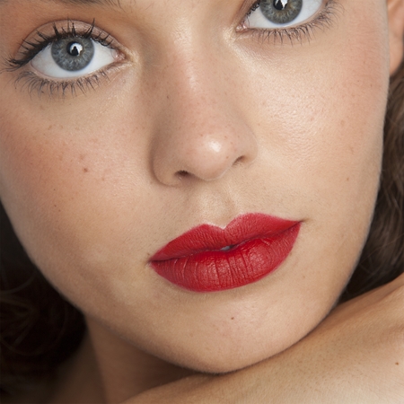 theBalm Meet Matt(e) Hughes Long Lasting Liquid Lipstick dlhotrvajúci tekutý rúž
