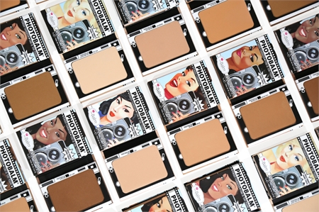 theBalm Photobalm podkład w pudrze