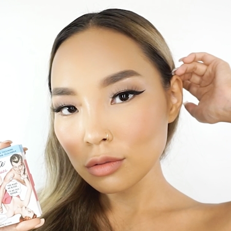 theBalm It's a Date® poskipuna ja luomivärit yhdessä