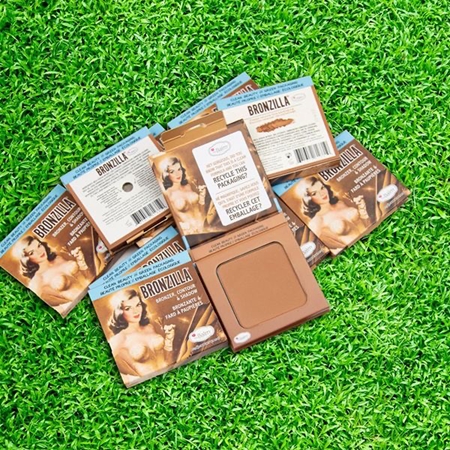 theBalm Bronzilla® bronzer, stíny a konturovací pudr v jednom