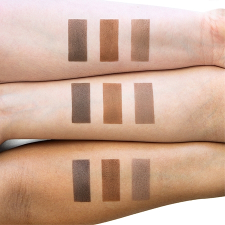 theBalm Browpow® pudr na obočí v praktickém magnetickém pouzdře