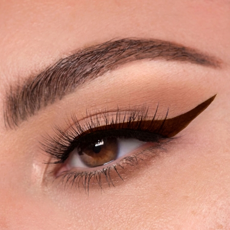 theBalm Schwing® Liquid Eyeliner nestemäinen eyeliner