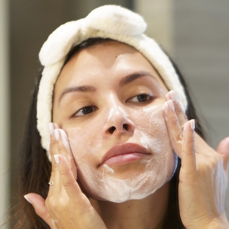 theBalm To The Rescue® Moringa Tree foaming face wash with moisturising effect
