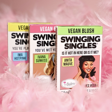 theBalm Swinging Singles Blush kompaktní tvářenka