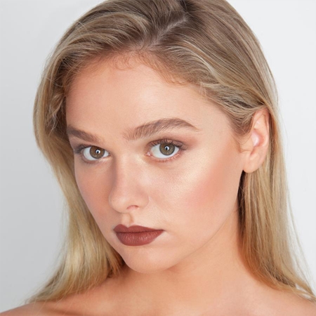 theBalm Mama® Bahama bronzer, stíny a konturovací pudr v jednom