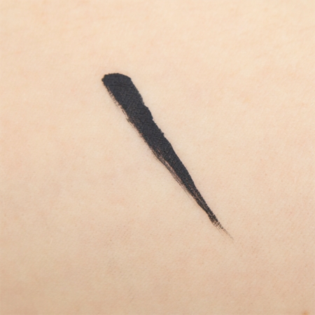 theBalm Schwing® Liquid Eyeliner eyeliner liquide
