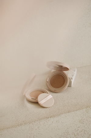 thim Luminous Skin Cushion langanhaltendes Make up im Schwämmchen für hydratisierte und strahlende Haut