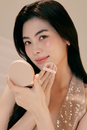 thim Luminous Skin Cushion langanhaltendes Make up im Schwämmchen für hydratisierte und strahlende Haut