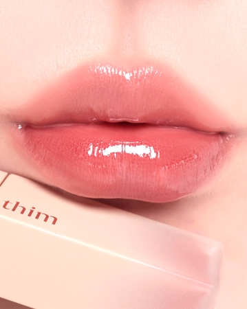 thim Satin Lip Glaze dlouhotrvající lesk na rty s hydratačním účinkem
