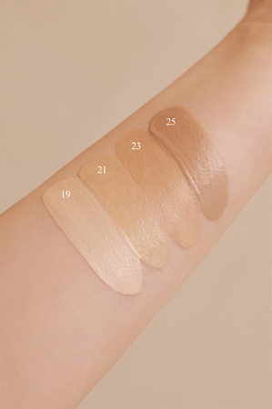 thim Luminous Skin Cushion dlouhotrvající make-up v houbičce pro rozjasnění a hydrataci