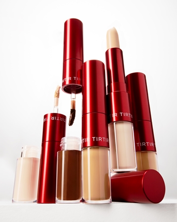 TIRTIR Glide & Hide Blurring Concealer Creamy Concelear to brighten and smooth the skin
