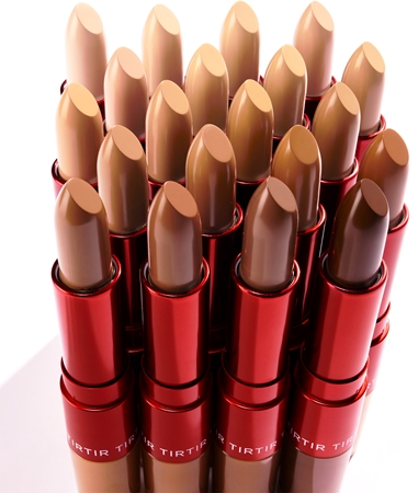 TIRTIR Glide & Hide Blurring Concealer Creamy Concelear to brighten and smooth the skin