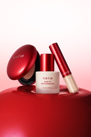 TIRTIR Mask Fit Red Foundation Illuminating Liquid Foundation with moisturising effect