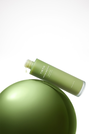 TIRTIR Matcha Skin Toner Soothing Toner with moisturising effect