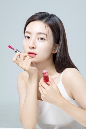 TIRTIR My Glow Lip Oil ulje za usne s hidratantnim učinkom
