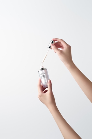 TIRTIR Ceramic Milk Ampoule feuchtigkeitsspendendes Hautserum zur Verjüngung der Gesichtshaut