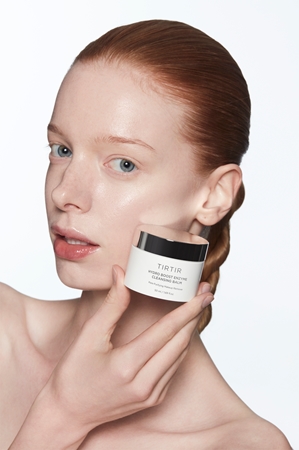 TIRTIR Hydro Boost Enzyme Cleansing Balm Makeup Removing Cleansing Balm to brighten and smooth the skin