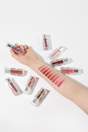 TIRTIR Waterism Glow Tint Long-Lasting Lip Gloss with moisturising effect