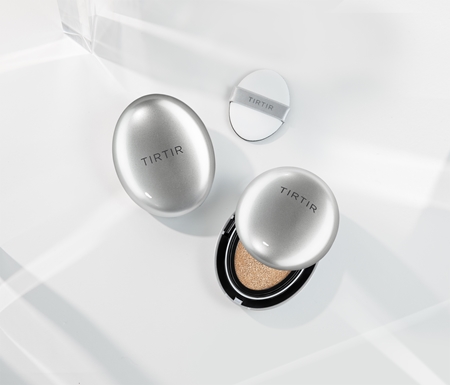 TIRTIR Mask Fit Aura Cushion hydratačný make-up v hubke pre rozjasnenie pleti
