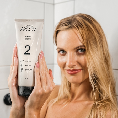Tomas Arsov Bonfire Rinse Off Conditioner regenerierender Conditioner mit Tiefenwirkung für trockenes, gestresstes Haar